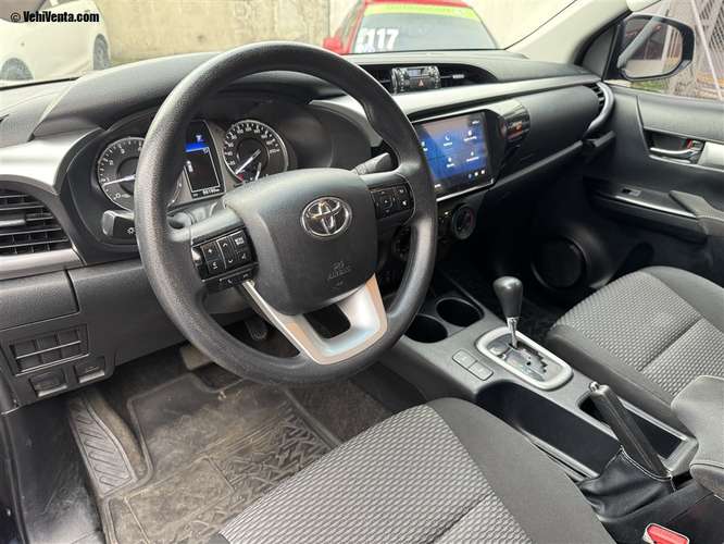 TOYOTA HILUX 2024 AUTOMÁTICA DIESEL NEGRO - Imagen 11