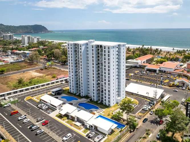 Apartamento Amueblado en Piso 12 en Condominio Viva Jacó | Amenidades y Estilo de Vida - Imagen 2
