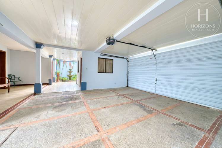 Casa en Venta en Residencial Altamonte Etapa 1 en Granadilla de Curridabat 4 Habitaciones 2 Niveles con nja1398sb - Imagen 4