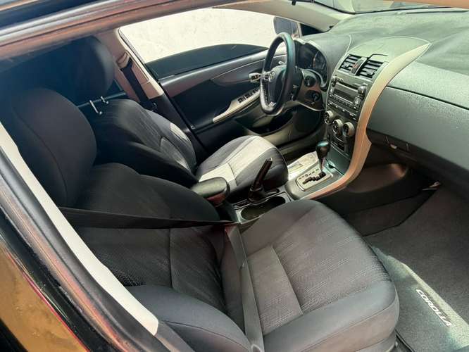 Toyota Corolla S 2011