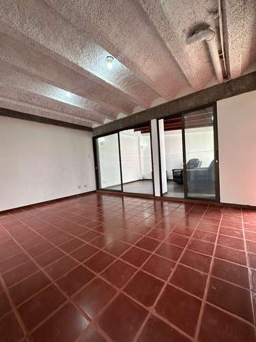 SE ALQUILA LINDA CASA CON MUCHO JARDIN EN GEROMA - Imagen 17