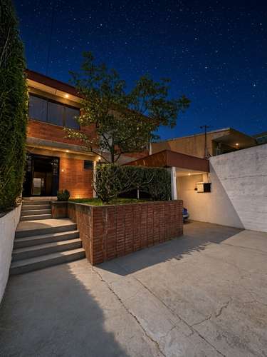 SE ALQUILA LINDA CASA CON MUCHO JARDIN EN GEROMA - Imagen 2