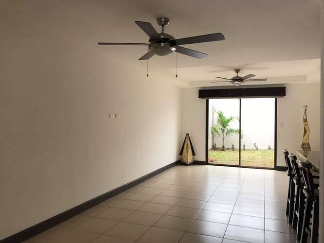 Casa en alquiler condominio Alta Vista Colon