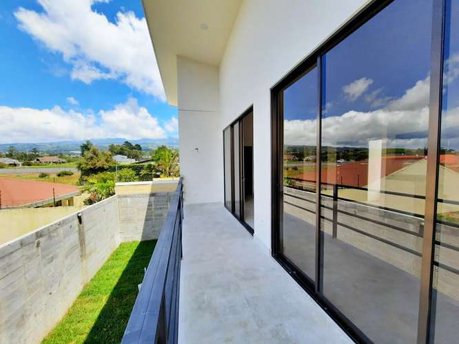 ALQUILER APARTAMENTO EN CARTAGO CARRETERA A PARAISO SEGUNDO PISO - Imagen 4