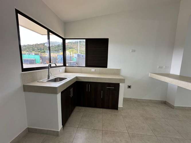Hermosa casa nueva de 1 habitación, con cochera techada para 2 carros, en condominio,  para estrenar. - Imagen 6
