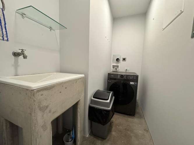 Apartamento con línea blanca en torre de Rohrmoser  - Imagen 3