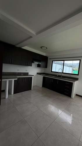 ALQUILER DE CASA EN TRES RIOS DE CARTAGO - Imagen 4