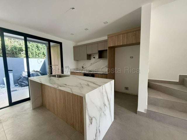 Alquiler de Moderno Apartamento DUPLEX en ULLOA-Heredia.  - Imagen 7