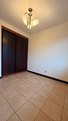 SE ALQUILA PENTHOUSE EN LA URUCA, SAN JOSÉ CON LÍNEA BLANCA - Imagen 9