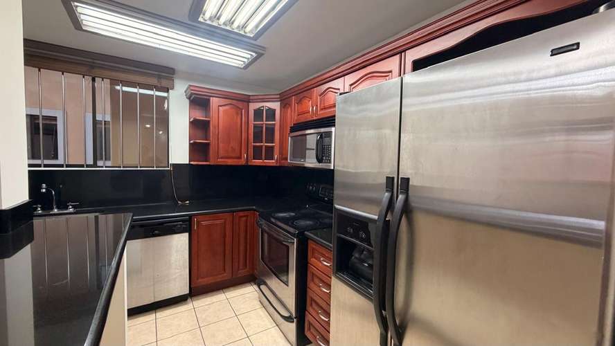 SE ALQUILA PENTHOUSE EN LA URUCA, SAN JOSÉ CON LÍNEA BLANCA - Imagen 6