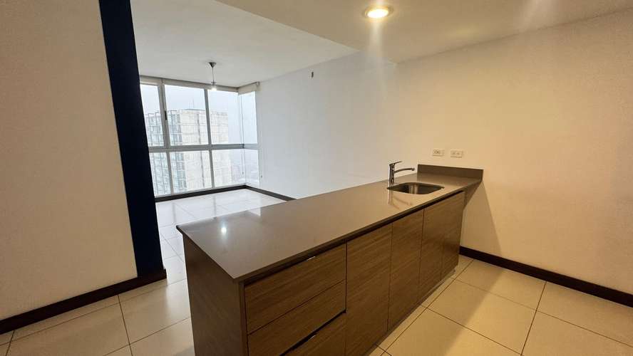 APARTAMENTO DE 2 HABITACIONES 2 BAÑOS Y PARQUEO CON LÍNEA BLANCA - Imagen 3