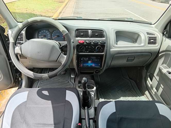SUZUKI ALTO K10 2006.TRASPASO INCLUIDO ES LA VERSION FULL QUE VIENE  MOTOR 1000 Y 5 PASAJEROS.PANTALLA,LLANTAS Y AROS