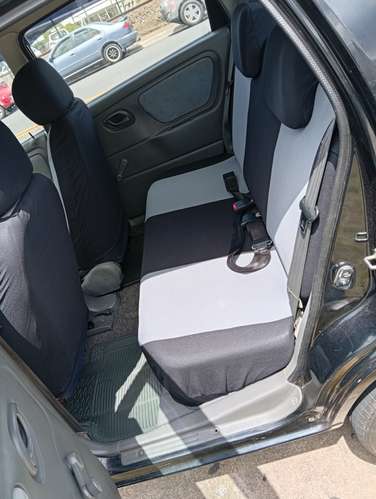 SUZUKI ALTO K10 2006.TRASPASO INCLUIDO ES LA VERSION FULL QUE VIENE  MOTOR 1000 Y 5 PASAJEROS.PANTALLA,LLANTAS Y AROS