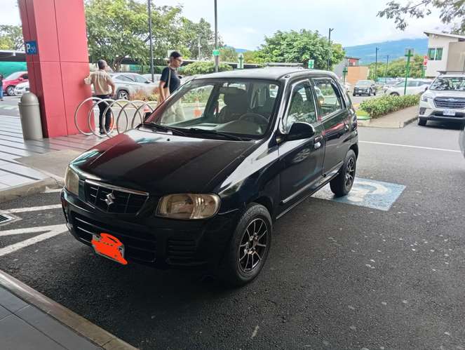 SUZUKI ALTO VERSION K10. ES LA VERSION FULL QUE VIENE  MOTOR 1000 Y 5 PASAJEROS.TRASPASO INCLUIDO