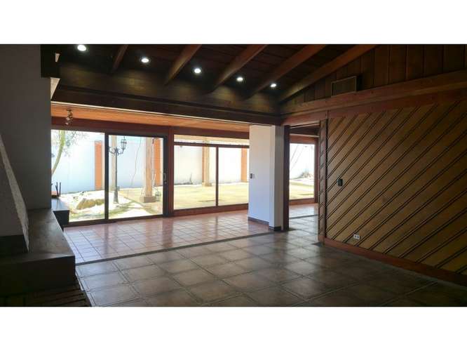 Rohrmoser, linda-muy amplia, Uso Mixto, 545m2c, 1285m2t, 10 hab, 3 baños, 8 parqueos, terraza, patio. - Imagen 15