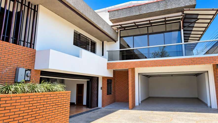 Rohrmoser, linda-muy amplia, Uso Mixto, 545m2c, 1285m2t, 10 hab, 3 baños, 8 parqueos, terraza, patio. - Imagen 2