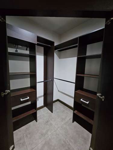 Casa independiente en alquiler en Pozos, Santa Ana – 2 habitaciones, patio y 2 parqueos - Imagen 9