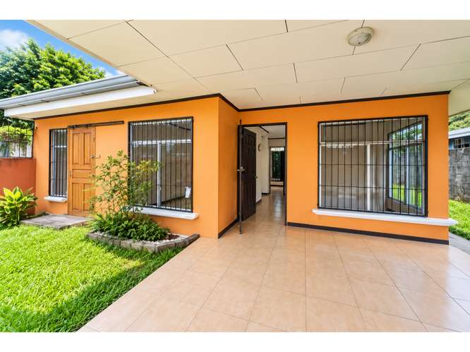 Casa En Venta En Guápiles, Pococí, Limón