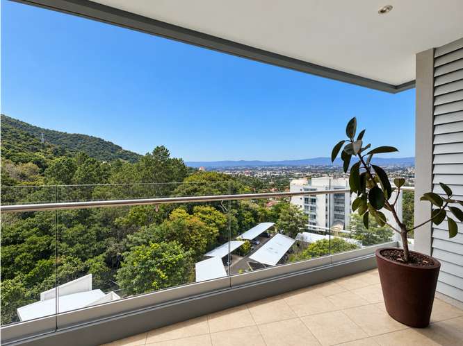 Apartamento amueblado, con vista y con 4 habitaciones en Escazú - Imagen 3