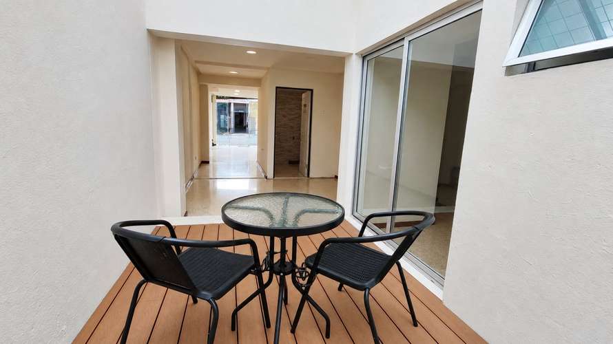 Alquiler de Local en Barrio Otoya San José con Cocina y Terraza