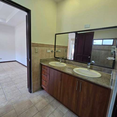 VENDO CASA DE 2 PLANTAS EN CIUDAD COLÓN.  - Imagen 10