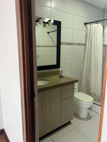 Escazu casa de  4 dormitorios y oficinaTrejos m barrio para caminarPet friendly - Imagen 7