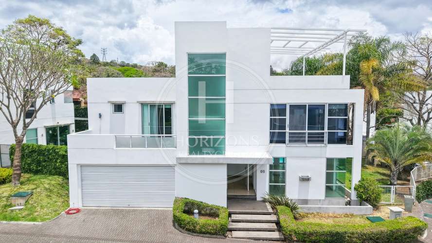 Casa de Lujo en Venta en Condominio DALUZ en Guachipelín, Escazú 4 Habitaciones con Piscina Privada y Vista nja1389sb - Imagen 3