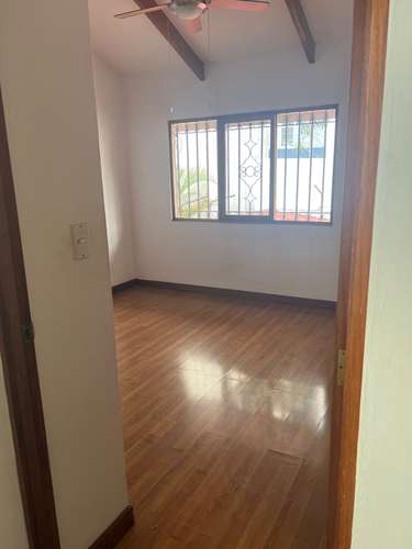Casa de tamaño de antes! Trejos montealegre, escazu! Muy ricos espacios para vivir! Cocina renovada 800.000 seguridad - Imagen 20
