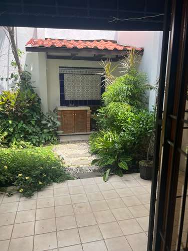 Casa de tamaño de antes! Trejos montealegre, escazu! Muy ricos espacios para vivir! Cocina renovada 800.000 seguridad - Imagen 4