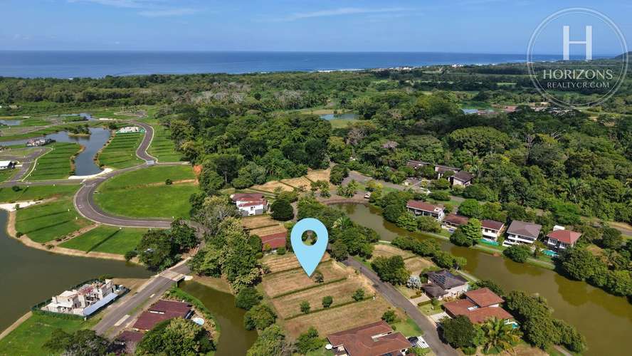 Se Vende Lote de 643 m² en Místico Comunidad de Playa, Playa Hermosa de Garabito nja1429dm