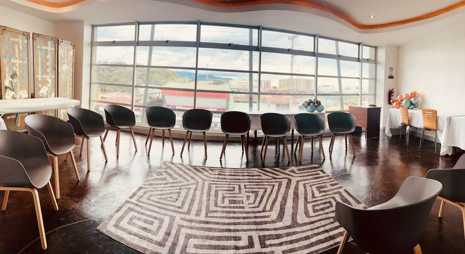 CONSULTORIO U OFICINA MODERNA EN GUADALUPE. EXC UBICACIÓN EN PRESTIGIOSA CLÍNICA.  LISTO PARA OCUPAR. - Imagen 6