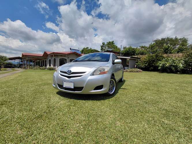 SE VENDE TOYOTA YARIS 2007 EN EXCELENTE ESTADO