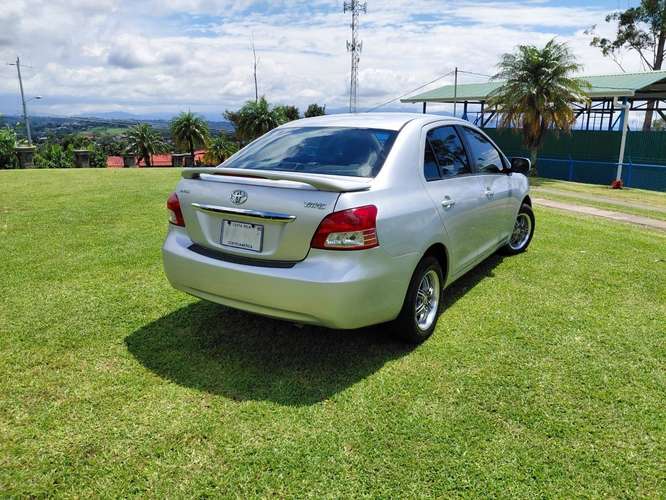 SE VENDE TOYOTA YARIS 2007 EN EXCELENTE ESTADO