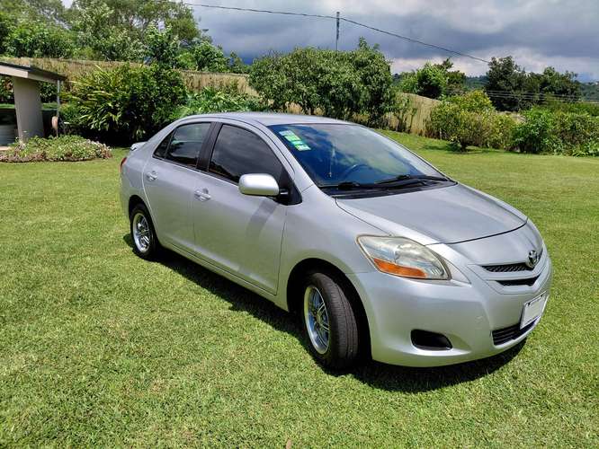 SE VENDE TOYOTA YARIS 2007 EN EXCELENTE ESTADO