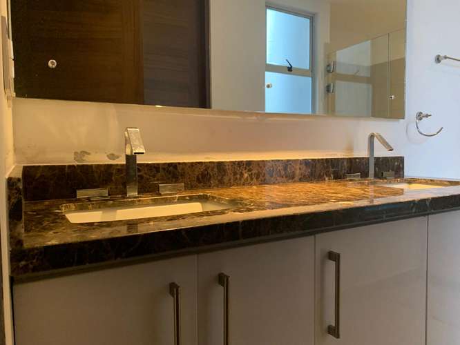 Apartamento a la par de Montana Escazu y Vista a San Jose . Incluye rooftop en ultimo piso.