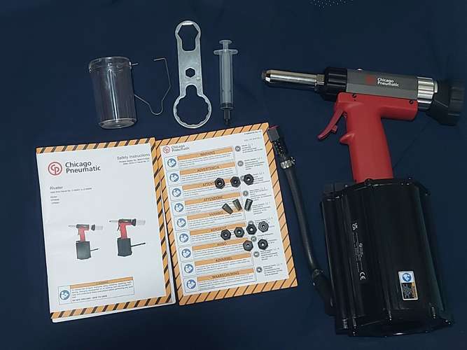 Remachadora Hidroneumática Chicago Pneumatic modelo CP9887 