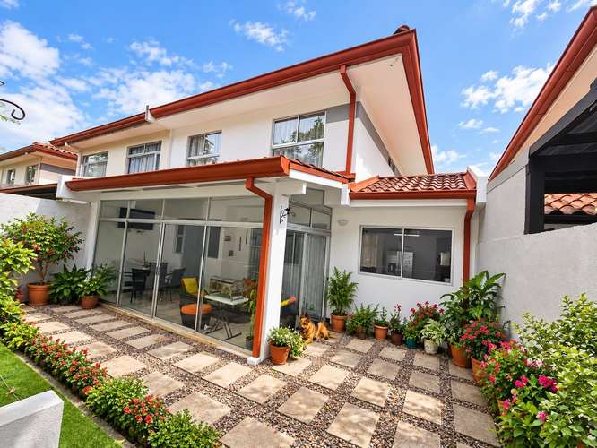Casa Moderna 172m² con Línea Blanca | 3 Habs + Oficina + Patio + Tenis | Hacienda Colón, Ciudad Colón
