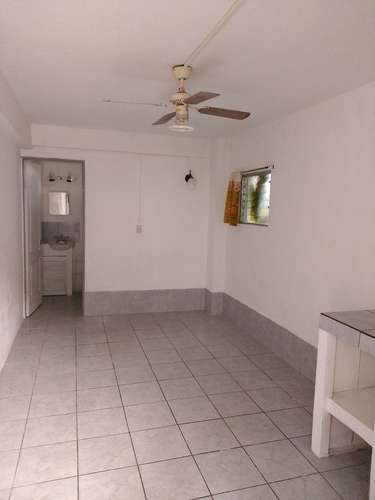 Apartmento tipo estudio con servicios y Internet - Imagen 2