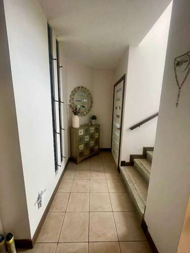 Preciosa casa en condominio pequeño en La Itaba  - Imagen 11