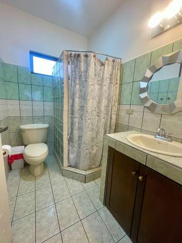 Preciosa casa en condominio pequeño en La Itaba  - Imagen 4
