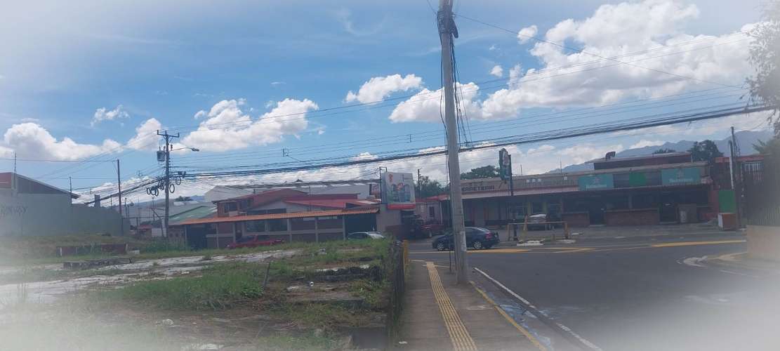 Lote esquinero con uso de suelo mixto, San Pablo de Heredia 1,122 mtrs2 - Imagen 2