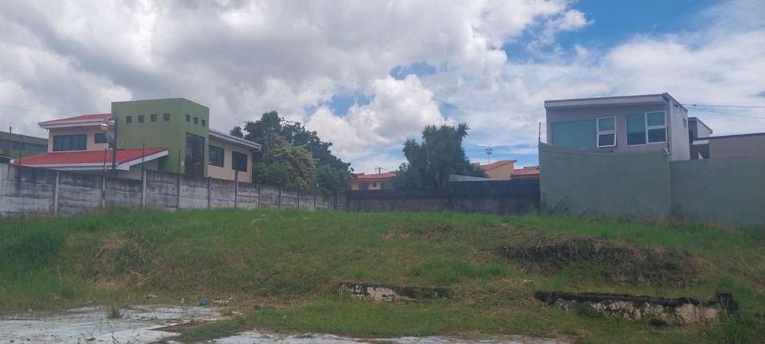 Lote esquinero con uso de suelo mixto, San Pablo de Heredia 1,122 mtrs2 - Imagen 6