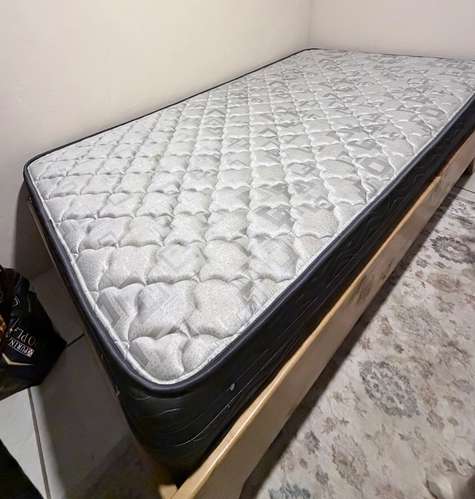 Cama con colchon  - Imagen 2