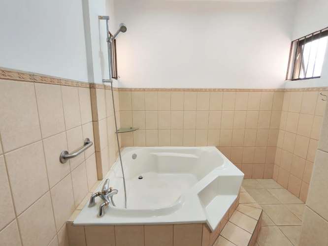 Se vende apartamento de 1 planta en San Rafael de Escazú. - Imagen 14