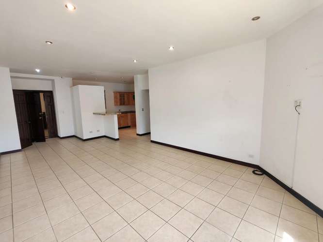 Se vende apartamento de 1 planta en San Rafael de Escazú. - Imagen 1