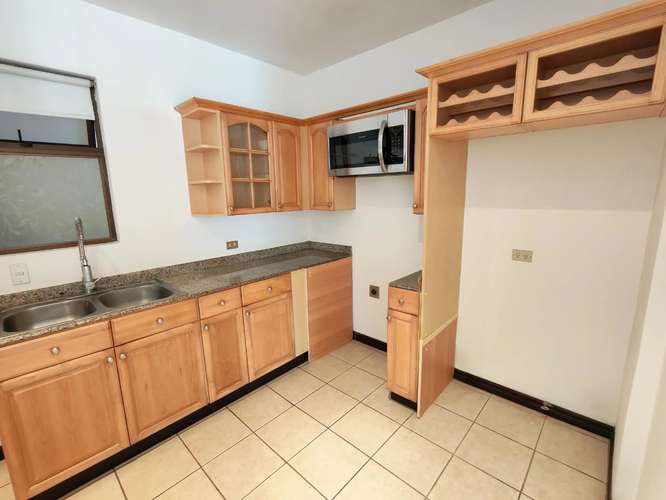 Se vende apartamento de 1 planta en San Rafael de Escazú. - Imagen 4