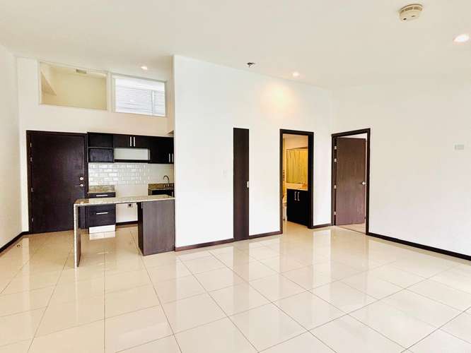 Rio Oro - 1 Habitación - 2 parqueos - Vista a las montañas - Imagen 4