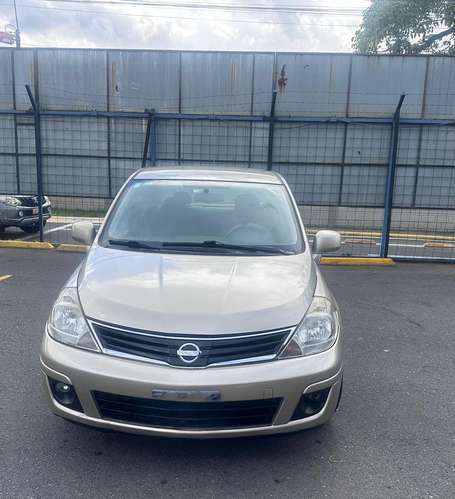 OPORTUNIDAD ÚNICA!! Nissan Tiida 2011 en muy buen estado (Urge Venta)