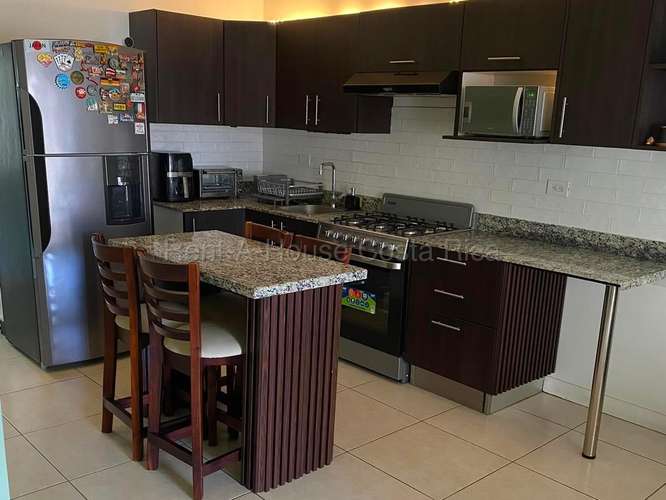 Casa en condominio Terrazas del Norte, Alajuela: 2 habitaciones, piscina y seguridad 24 horas - Imagen 3