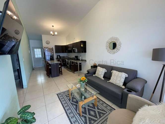 Casa en condominio Terrazas del Norte, Alajuela: 2 habitaciones, piscina y seguridad 24 horas - Imagen 2